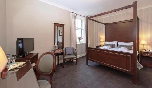 Double Room with Four Poster Bed