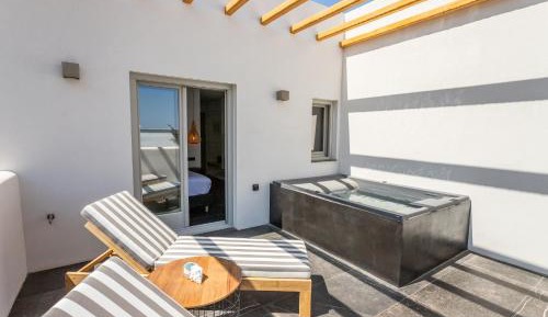 Grace Suite with Outdoor Hot Tub