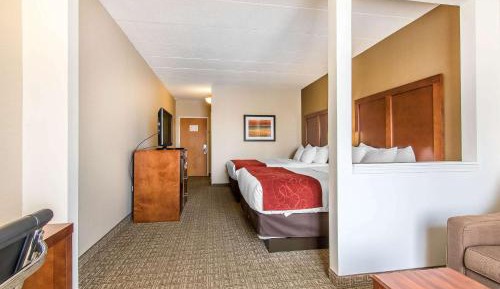 Queen Suite with Two Queen Beds - Non-Smoking