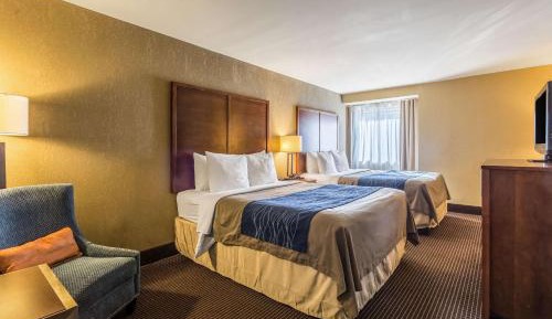 Queen Room with Two Queen Beds - Non-Smoking