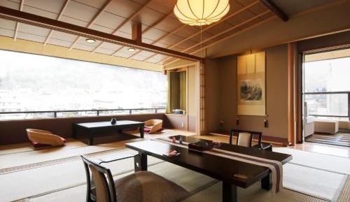 Japanese-Style Deluxe Suite with Open-Air Bath