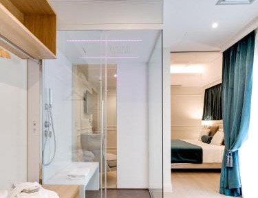 Suite Deluxe with Lake View