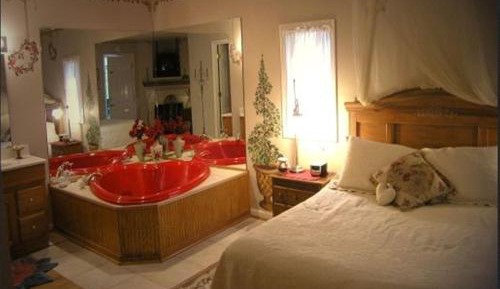 Queen Room with Spa Bath