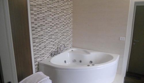 Deluxe Double or Twin Room with Spa Bath