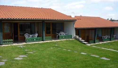 Studio (2 Adults)-Myrtille