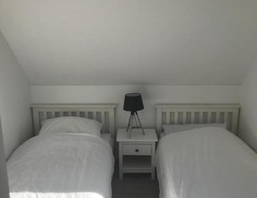 Two-Bedroom 5 Apartment