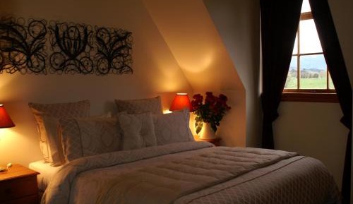 Wisteria King Room