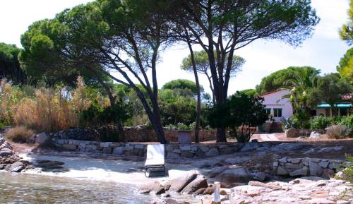 Villa - Beach Front