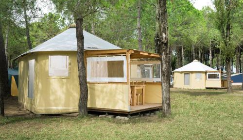 Large Tent with Patio