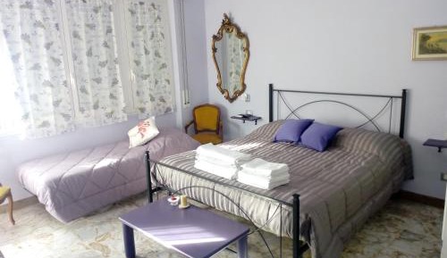 Quadruple Room with Private Bathroom