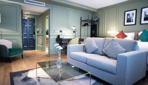Superior King Room