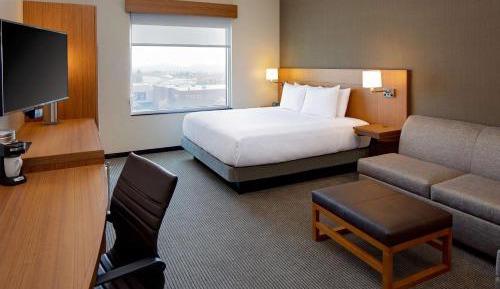 King Room with Sofa Bed