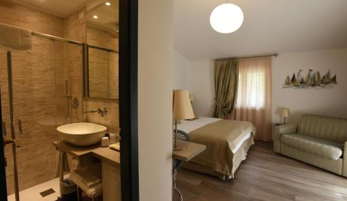 Double or Twin Room with Side Sea View