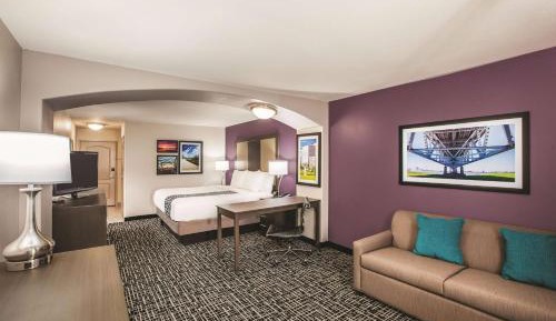 Executive King Room with Sofa Bed