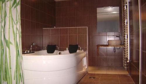 Double Room with Spa Bath