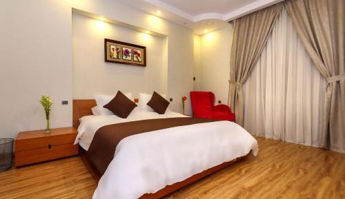 Three-Bedroom Deluxe Apartment