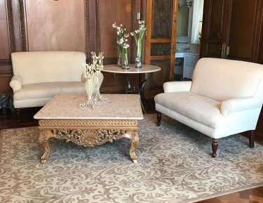 Deluxe Queen Suite