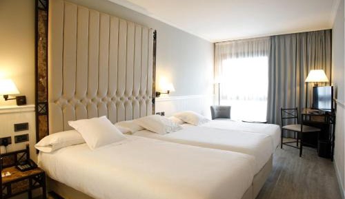 Twin Room with Extra Bed