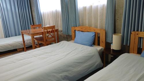 Standard Twin Room with Shared Bathroom
