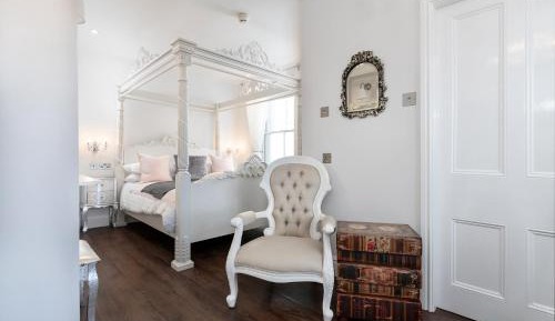 Superior King Room