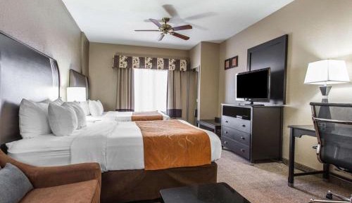 Queen Room with Two Queen Beds - Non-Smoking