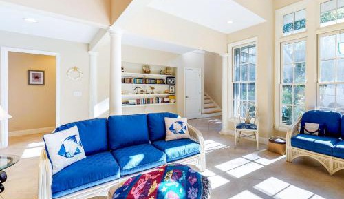 Five Bedroom Holiday Home