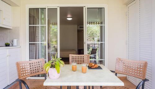 Studio with Terrace (3 People)