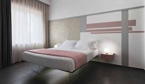 Deluxe King Suite