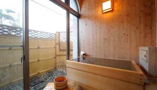 Twin Room with Tatami Area with Bathroom - Smoking