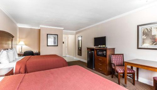Standard Queen Room with Two Queen Beds - Non-Smoking