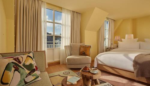 Suite with City View