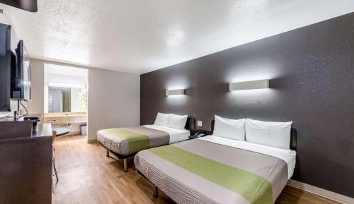 Standard Suite - Non-Smoking