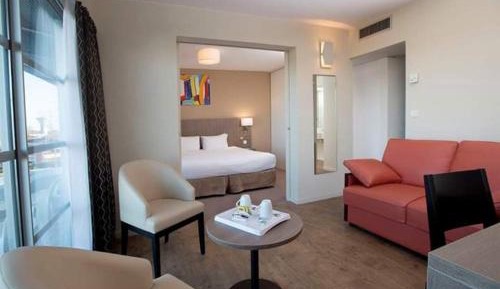 Family Queen Room with Balcony