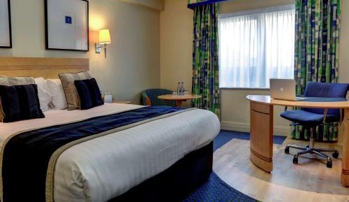 Executive King Room with King Bed - Non-Smoking