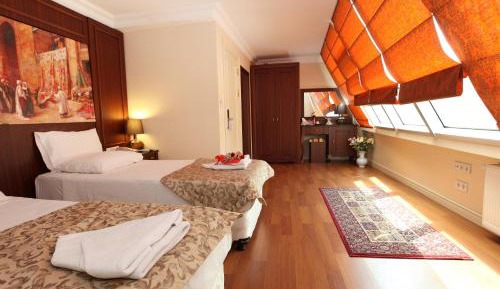 Triple Room