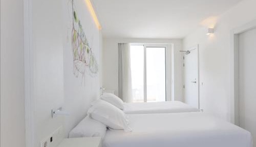 Double Room with Partial Sea View