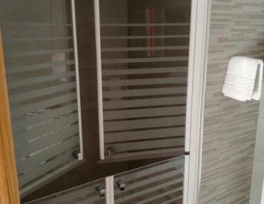Twin Room with Private Bathroom - Disability Access - Ground Floor