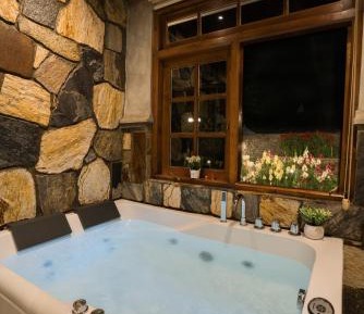 Family Suite with Spa Bath
