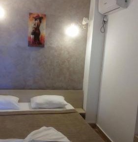 Triple Room with Private Bathroom