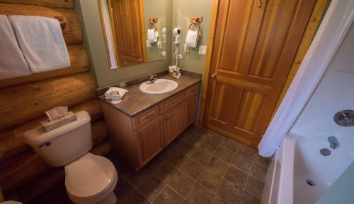 King Suite with Spa Bath