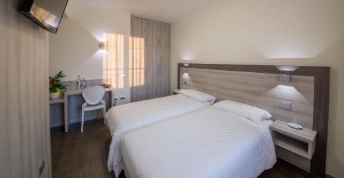 Deluxe Single Room with Balcony