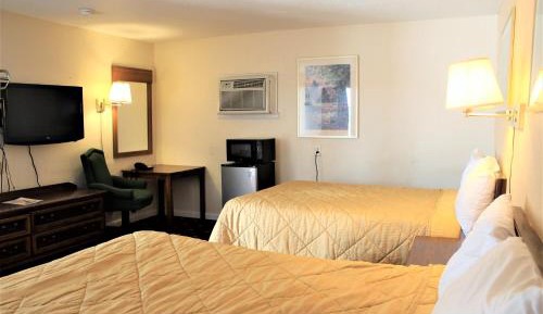 Queen Room with Two Queen Beds - Non-Smoking