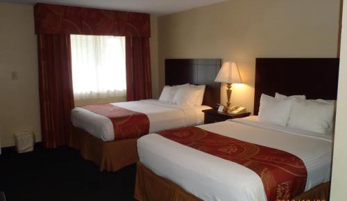 Queen Room with Two Queen Beds - Non-Smoking