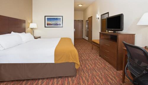 Standard King Room with Mobility Accessible Roll-In Shower