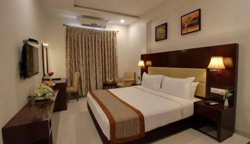 Sai Divine (Super Deluxe Room) Complimentary Shuttle Pick Up & Drop To Sai Baba Temple (Gate -3)
