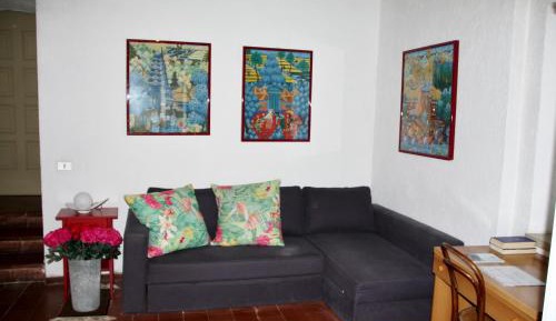 One-Bedroom Apartment with Balcony