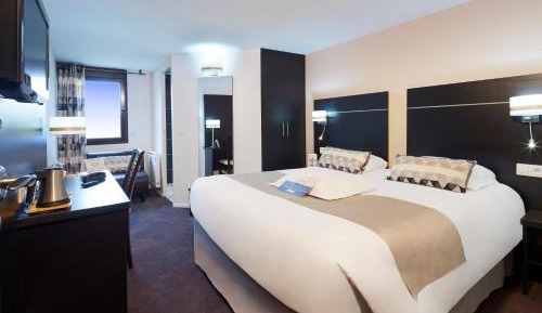 Family Room - 1 Double Bed and 1 Single Bed