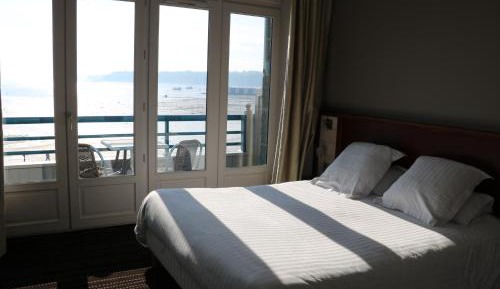 Superior Double Room with Sea View and Balcony