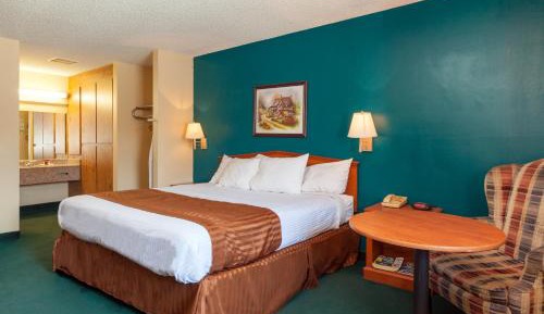 Deluxe King Room