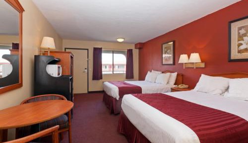 Queen Room with Two Queen Beds - Non-Smoking